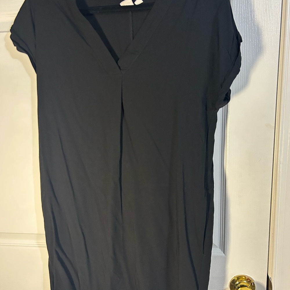 GAP‎ Black Dress with V-Neck